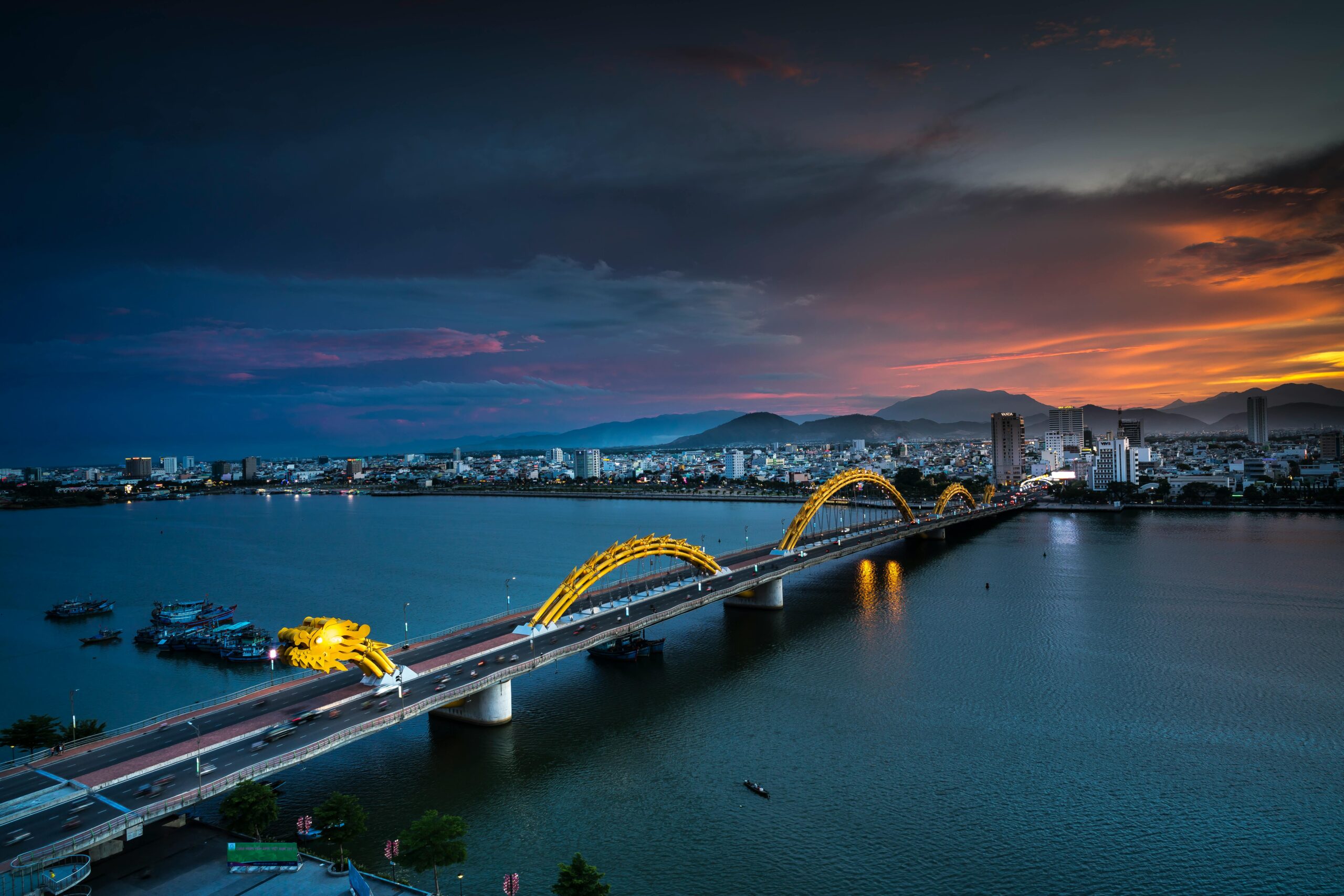 Vietnam Da Nang Tour Package – 4 Nights 5 Days Scenic Vietnam Holiday